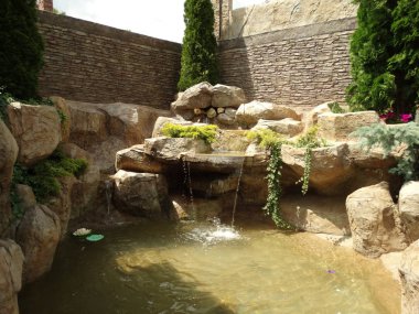 Küçük Taş Çeşme si