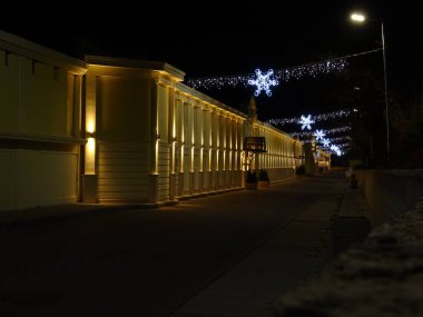 Bina ve sokak Noel dekorasyonu, Varna, Bulgaristan