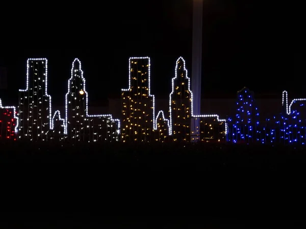 城市夜景圣诞灯饰 — 图库照片
