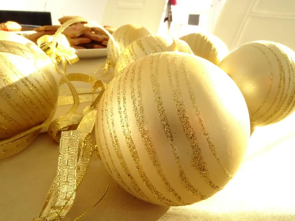Golden Christmas Tree Ball — Stock Photo, Image