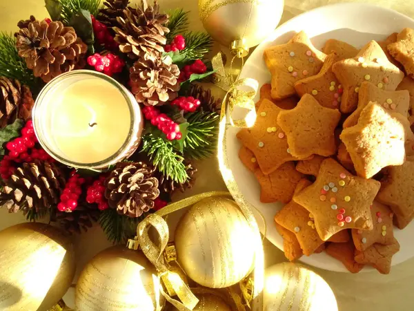 Vela Navidad Galletas Jengibre Bolas Oro — Foto de Stock