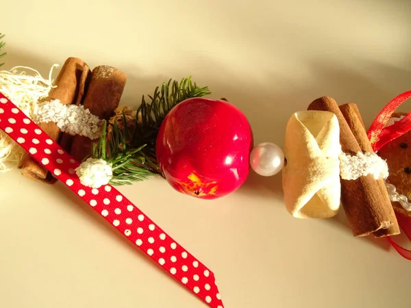 Decoración Navidad Con Manzana Roja — Foto de Stock