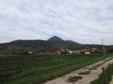 İtalyan kırsal ve mesafe bir kasaba