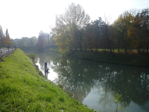 Pemandangan Sungai Padua — Stok Foto