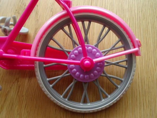 Рожевий Шин Барбі Велосипеда — стокове фото