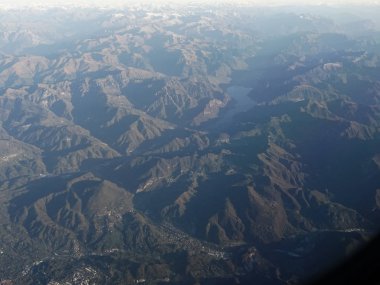 uçak görünümünden dağlar