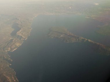 Uçaktaki sahil ve Adalar manzarası