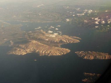 Uçaktaki sahil ve Adalar manzarası