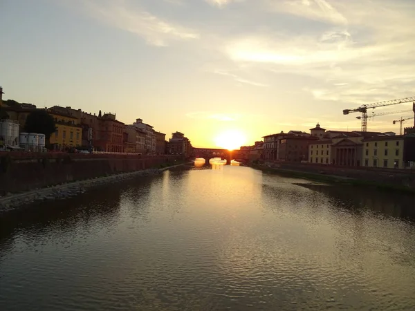 Světlé Západ Slunce Starý Most Florencii Itálie — Stock fotografie