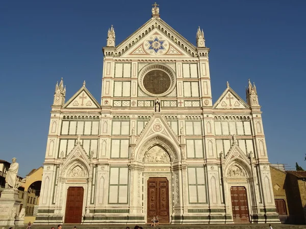 Cephe İtalyan Kilisesi