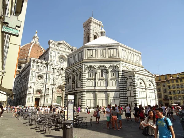 Fachada Igreja Italiana — Fotografia de Stock