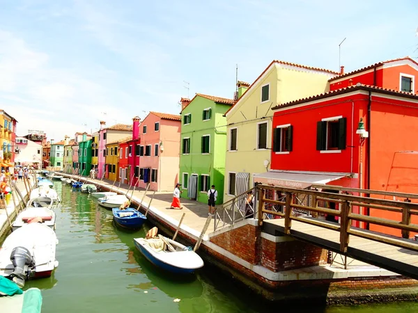 Renkli ev cephe Burano, İtalya