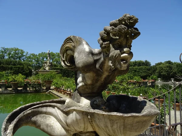 Italienischer Brunnen Einem Garten — Stockfoto