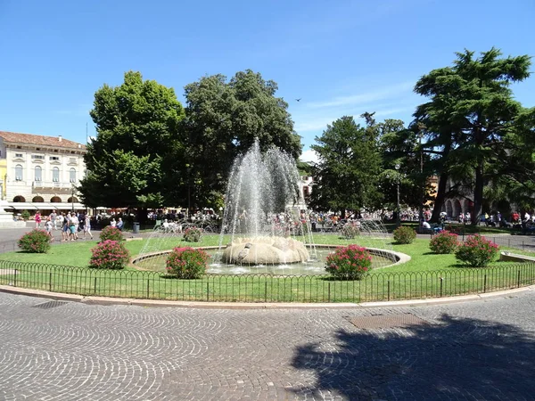 Kašna Centru Verona Itálie — Stock fotografie