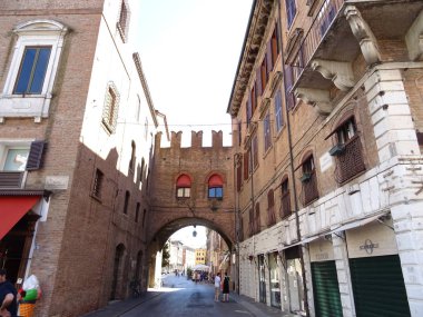 Venedik Chanel, İtalya arka plan