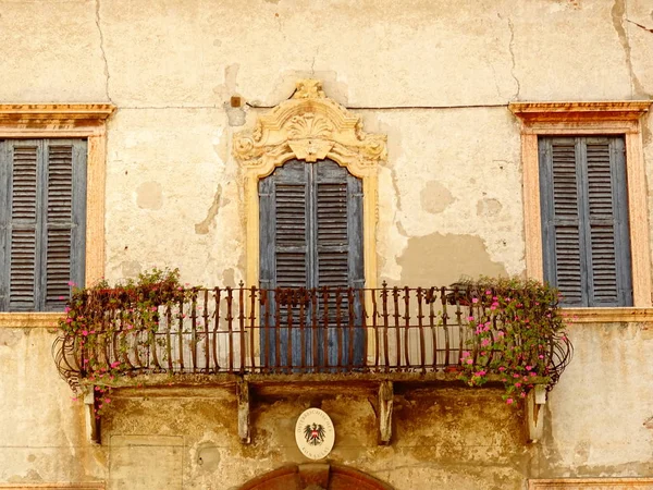 Gevel Van Traditionele Italiaanse Architectuur — Stockfoto