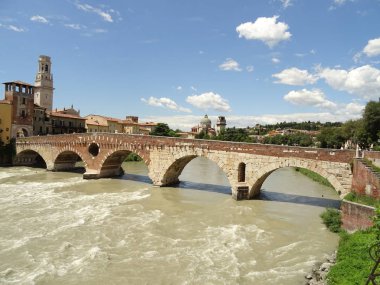 Floransa Nehri manzarası