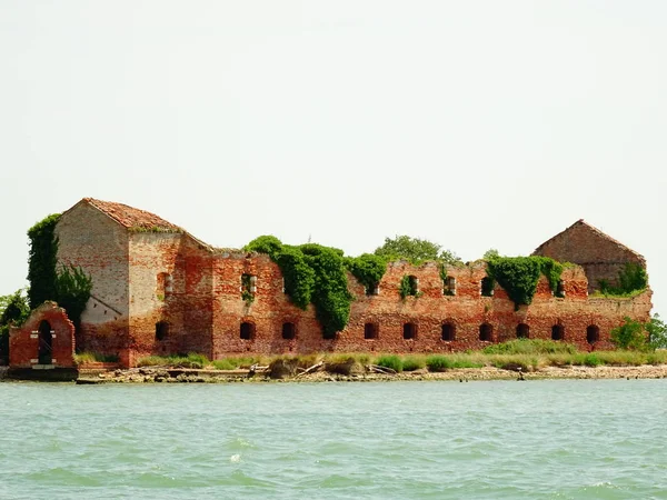 Küçük Venedik Adası, İtalya gündüz 