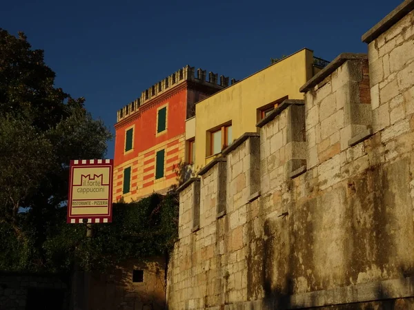 Edificio Fortaleza Peschiera Del Garda Durante Día —  Fotos de Stock