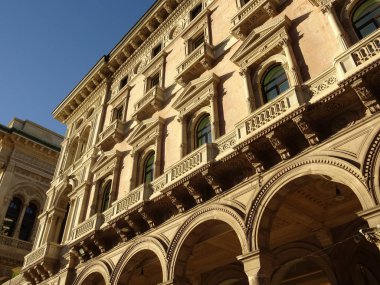 Milan eski bina süslemeli