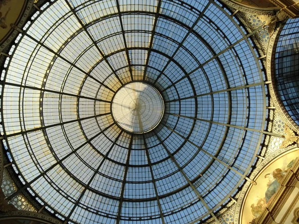 Μιλάνο Γκαλερί Στρογγυλή Γυάλινη Οροφή — Φωτογραφία Αρχείου