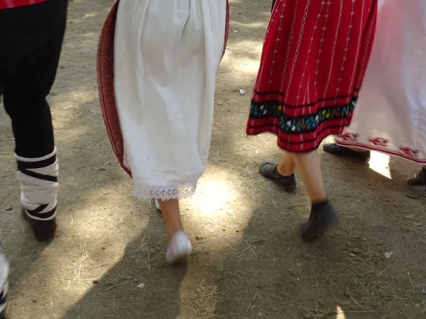 Zbliżenie Bułgarskiego Native Dancing — Zdjęcie stockowe