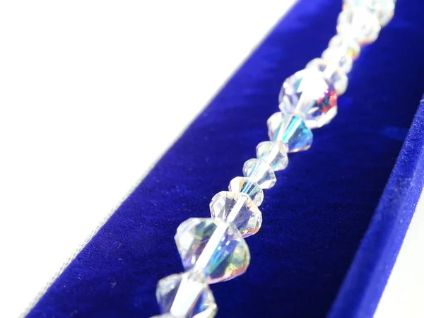 Κρυσταλλα Ένα Βασιλικό Μπλε Βελούδο Κοσμήματα Κουτί — Φωτογραφία Αρχείου