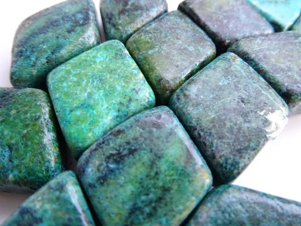 Green Rhomb Gemstone Beads — Stock Photo, Image