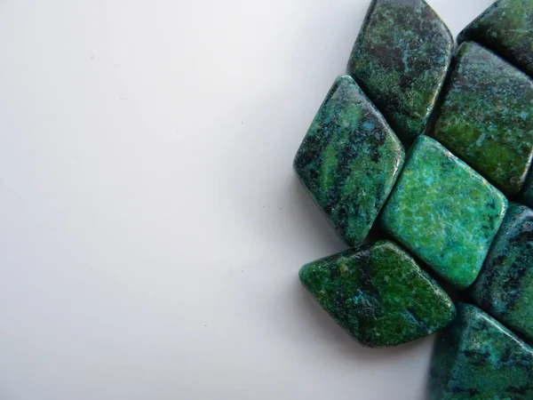 Green Rhomb Gemstone Beads — Stock Photo, Image