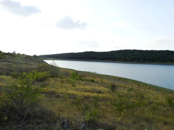 Vista Artificial Del Lago Durante Día — Foto de Stock