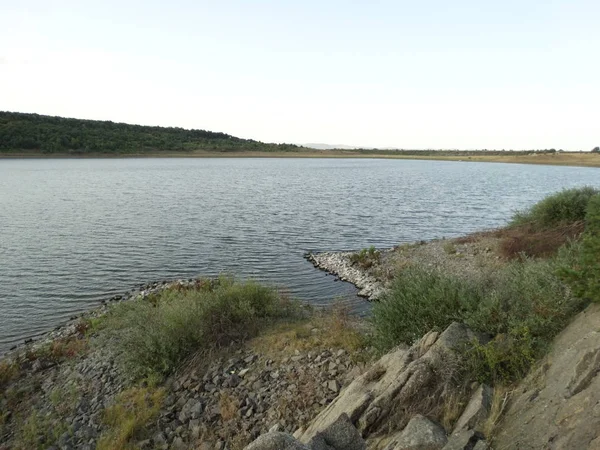 Tampilan Danau Buatan Pada Siang Hari — Stok Foto