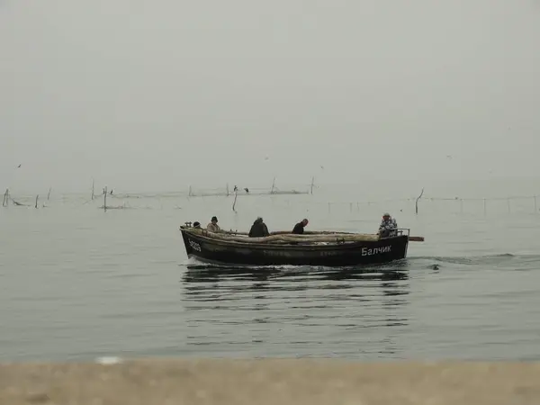 Kalastajat Veneessä — kuvapankkivalokuva