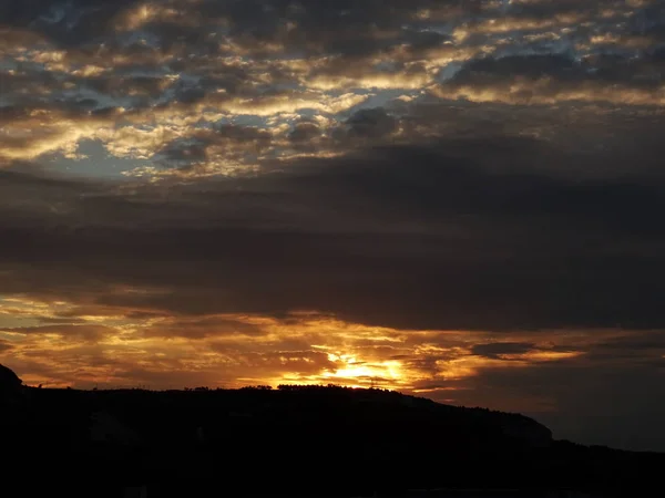 Dramatischer Sonnenaufgang Himmel Wand Hintergrund Nahaufnahme — Stockfoto