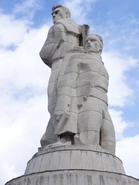 Varna deniz bahçedeki Pantheon taş anıt