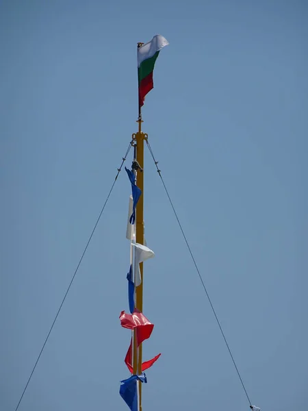 Banderas Mástil Buques Franceses Búlgaros Contexto —  Fotos de Stock