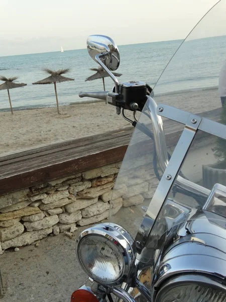 Motocicleta Vintage Playa Con Efecto Blanco Negro — Foto de Stock