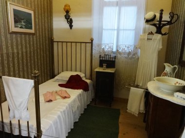 pencereli Retro Yatak Odası iç 