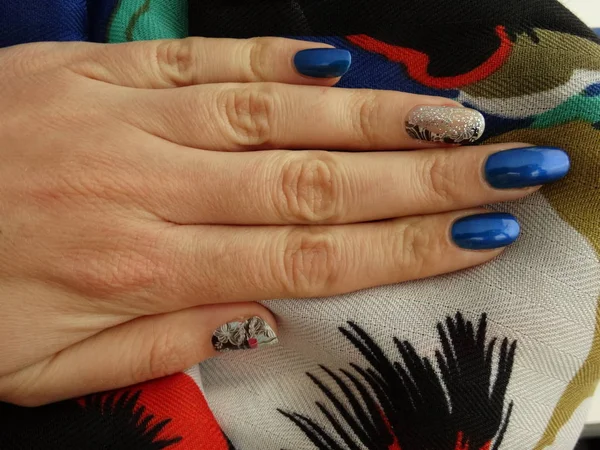 Голубая Мода Ногти — стоковое фото
