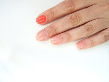 Tırnak Cilası Yapmak, yakından