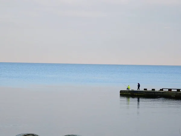 蓝海中的码头 — 图库照片