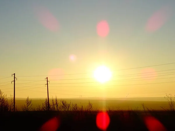 Foggy Sunrise Horizon Power Pole Silhouettes — Stock Photo, Image