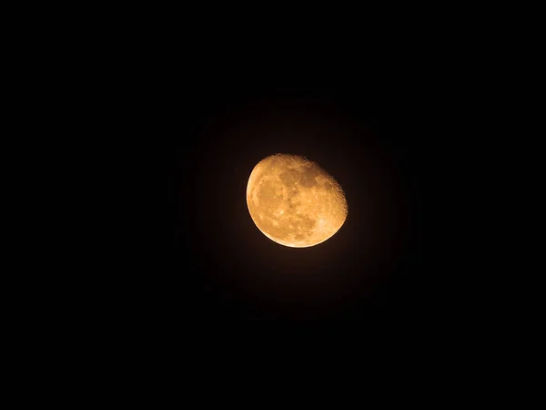 Violette Mond Auf Schwarzem Himmel Hintergrund — Stockfoto