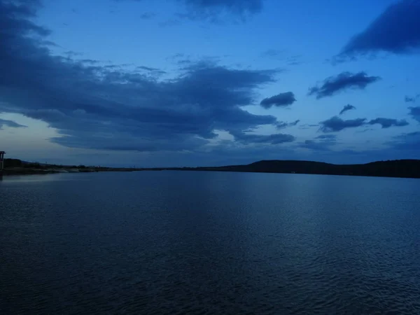 Céu Azul Acima Lago Azul — Fotografia de Stock