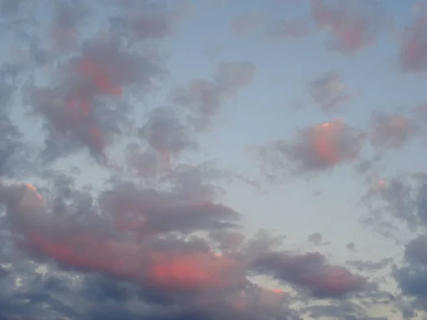 Kék Rózsaszín Felhők — Stock Fotó