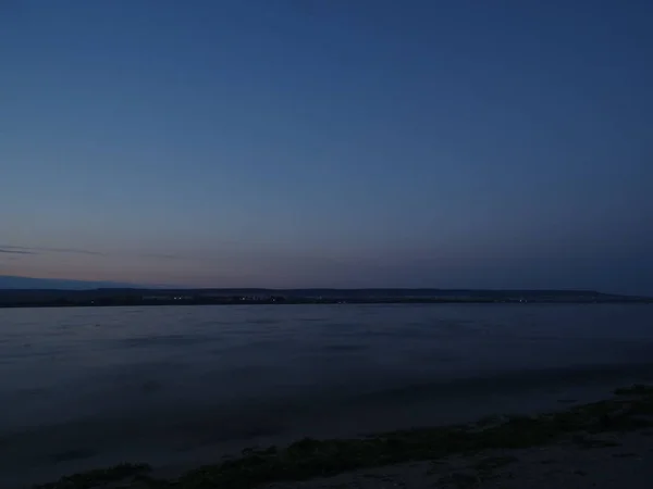 Bela Paisagem Lago Anoitecer — Fotografia de Stock