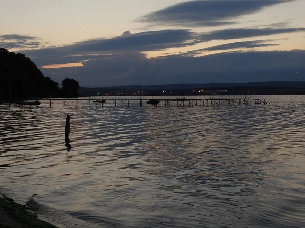 Bela Paisagem Lago Anoitecer — Fotografia de Stock