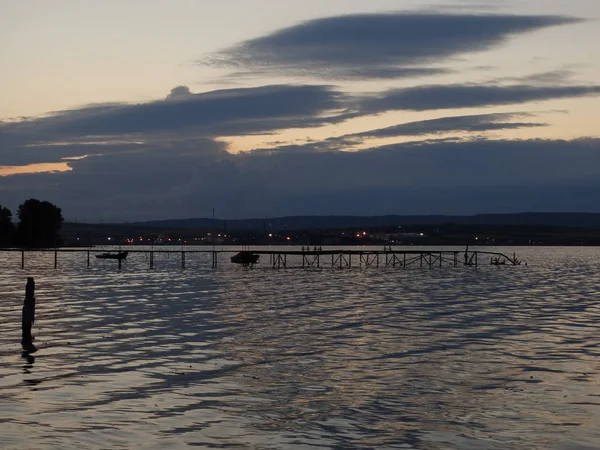 Bela Paisagem Lago Anoitecer — Fotografia de Stock