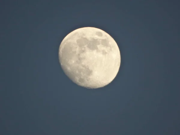 Luna Cerul Întunecat — Fotografie, imagine de stoc