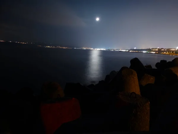 Varna Cityscape Full Moon Erflecting Sea — Stock Photo, Image
