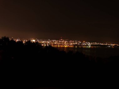 Gece Cityscape panoramik görünüm